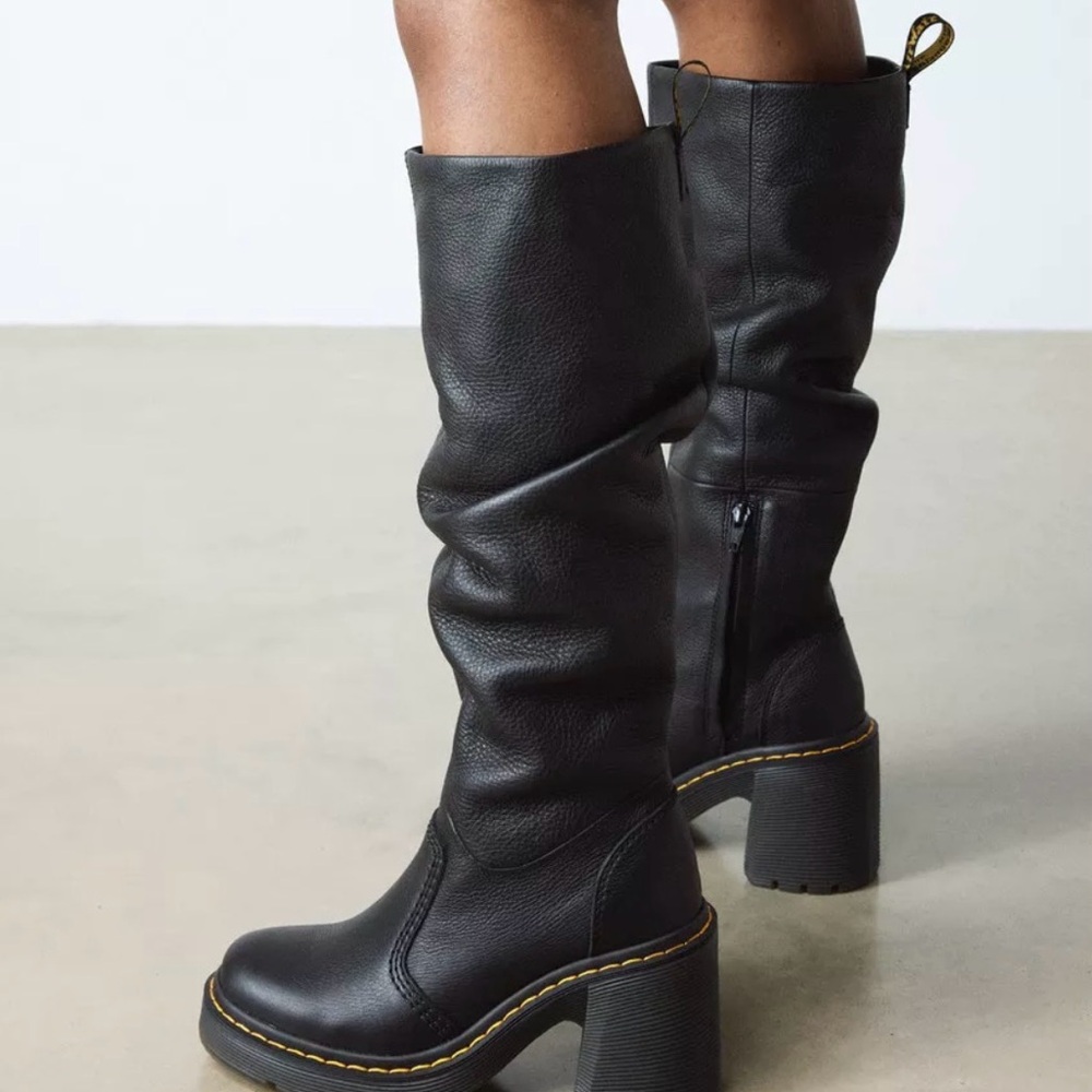 Dr. Martens Kasey Black Virginia Leather Boots